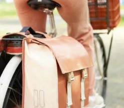 Sacoche Vélo Femme Basil Urban Load 53L -Vélos Urbains/Loisirs Soldes sacoche velo femme basil urban load orange terra cota rose vieilli
